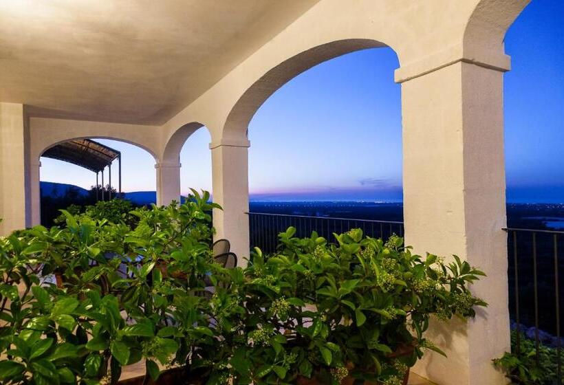 تختخواب و صبحانه Masseria Pozzo Di Luce