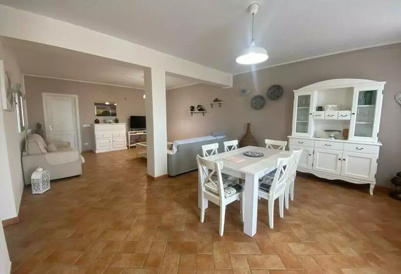 ホテル Agriturismo Colle D  Oro