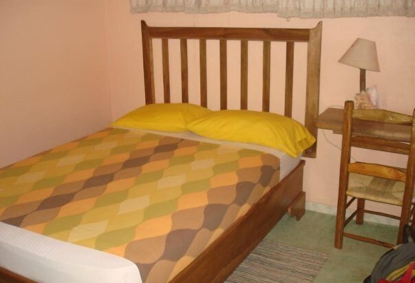 پانسیون Hostal Doña Chava