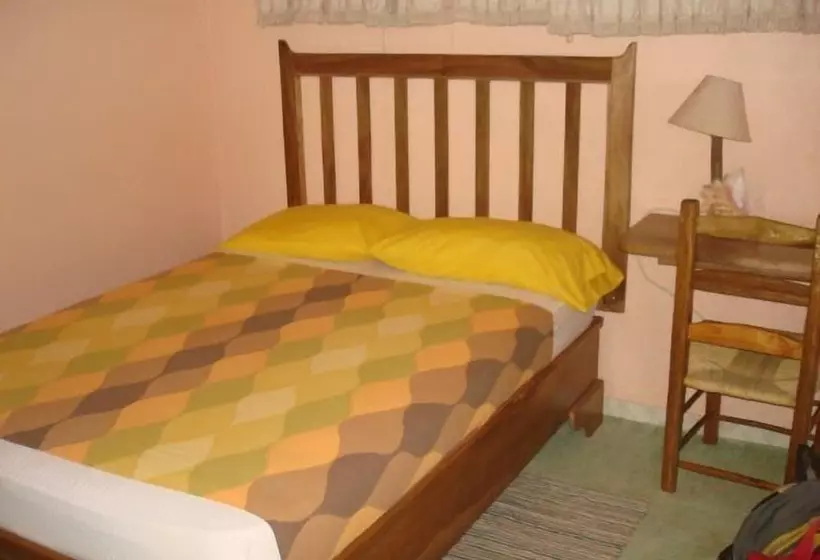 پانسیون Hostal Doña Chava