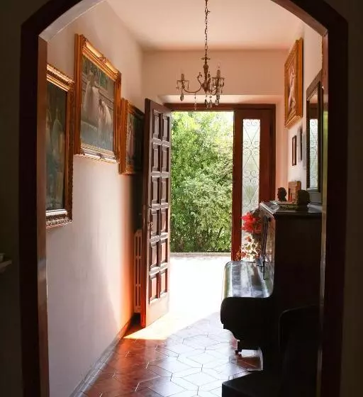 پانسیون Morianese Residence
