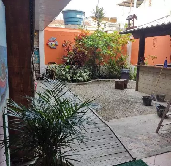 پانسیون Suites Malibu