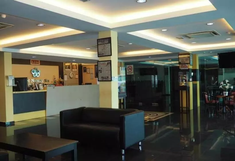 906 Hotel Melaka Raya