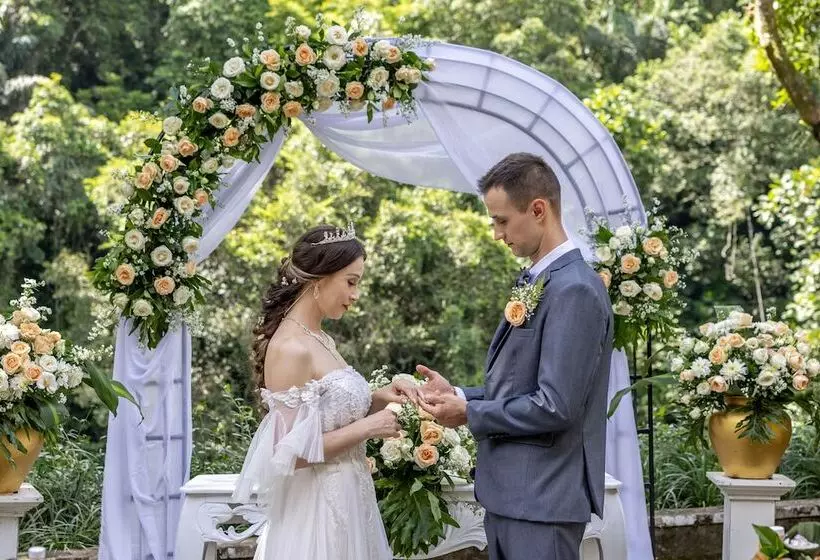 Отель Ayung Resort Ubud