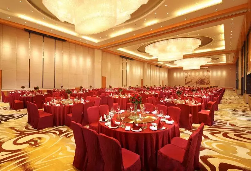 Отель Doubletree By Hilton Hangzhou East