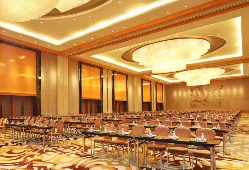 Отель Doubletree By Hilton Hangzhou East