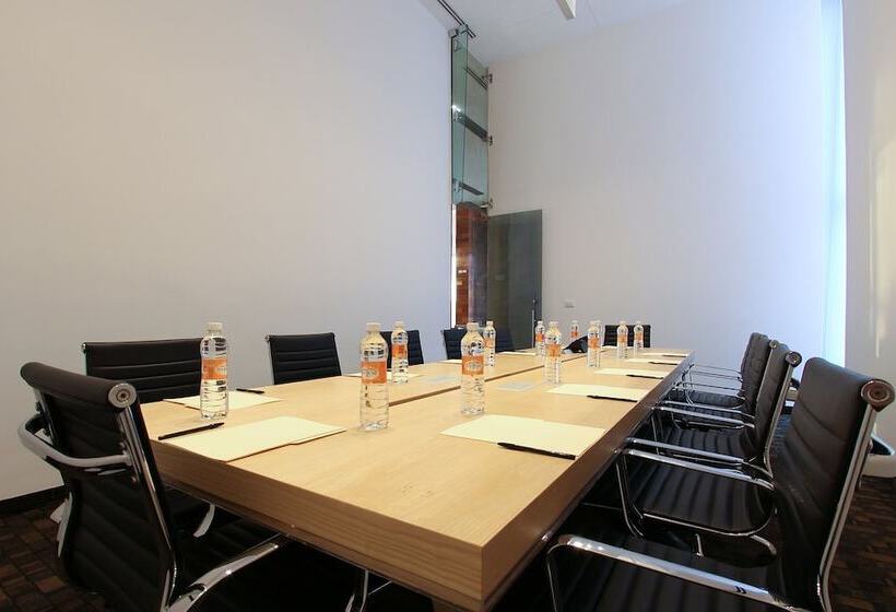 فندق Fiesta Inn Merida