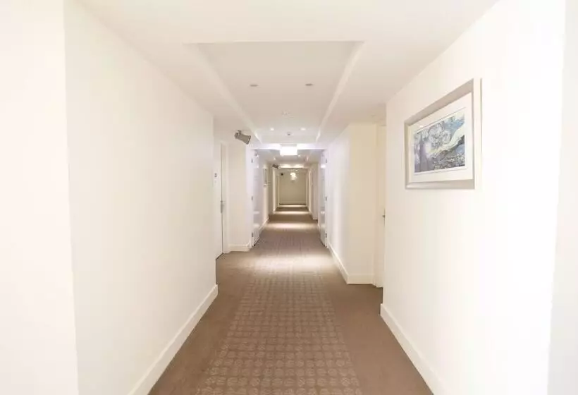 בית מלון כפרי Golden Pebble