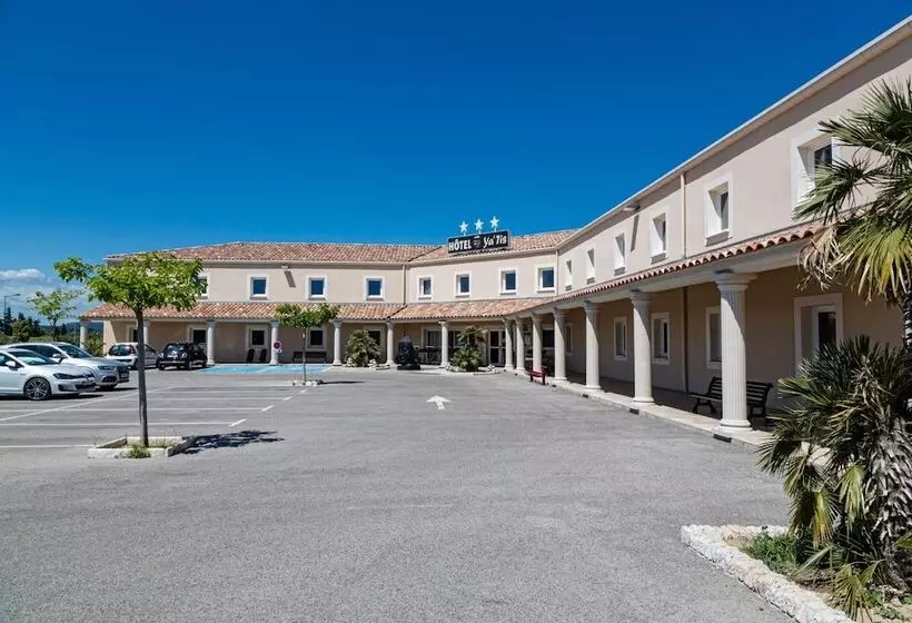 هتل Le Ya Tis