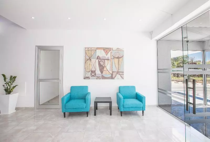 Отель Papantonia