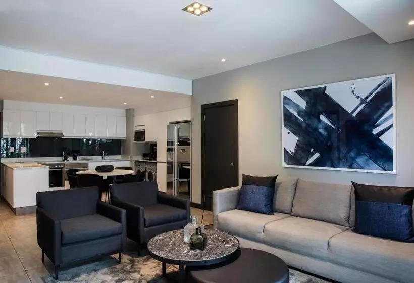 호텔 The Capital Empire