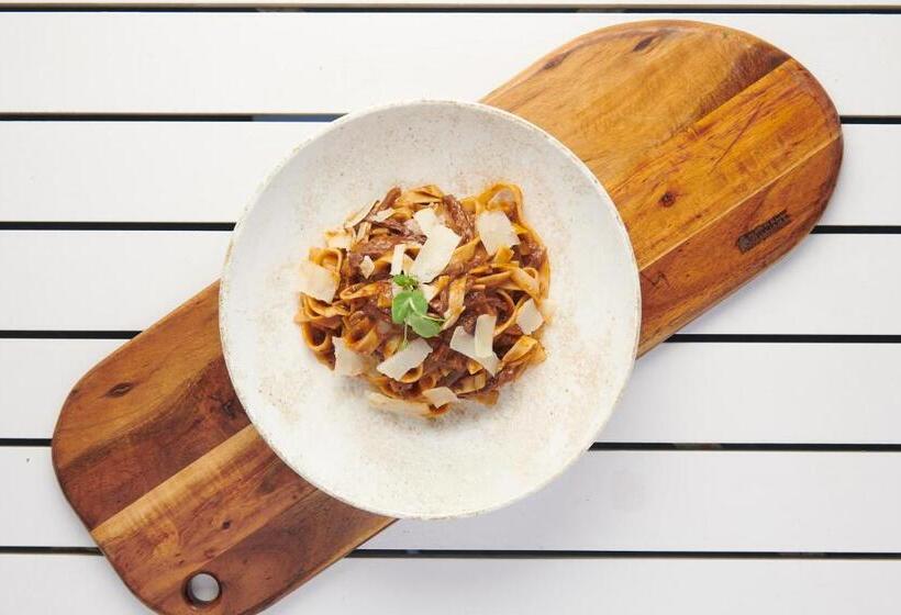 호텔 The Capital Empire