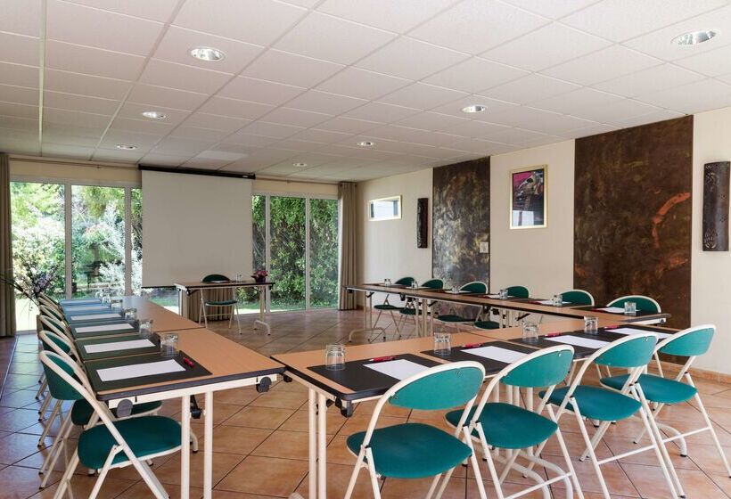 ホテル The Originals City, Hôtel Nîmes Costières, Ex Inter Hôtel