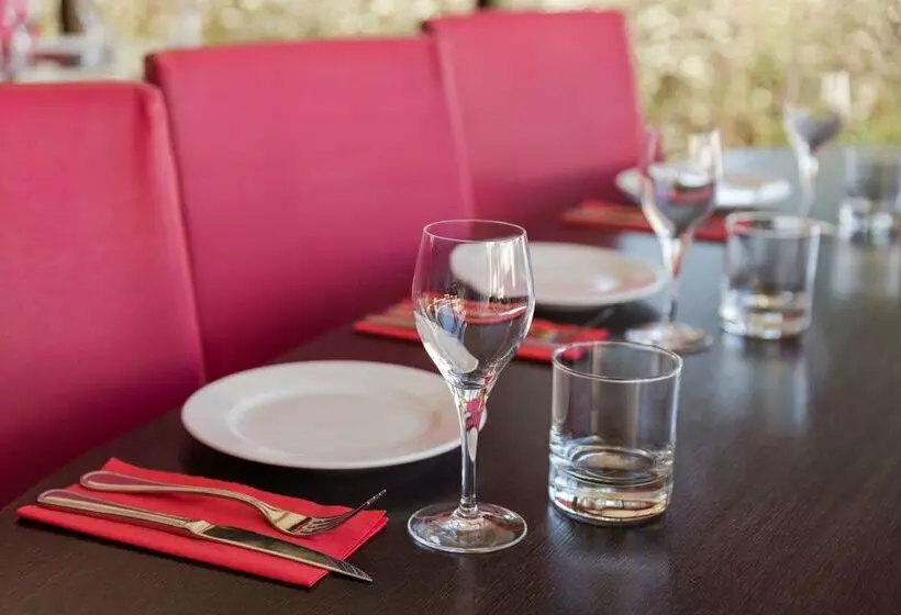 ホテル The Originals City, Hôtel Nîmes Costières, Ex Inter Hôtel