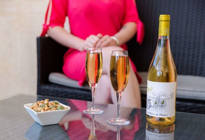 ホテル The Originals City, Hôtel Nîmes Costières, Ex Inter Hôtel