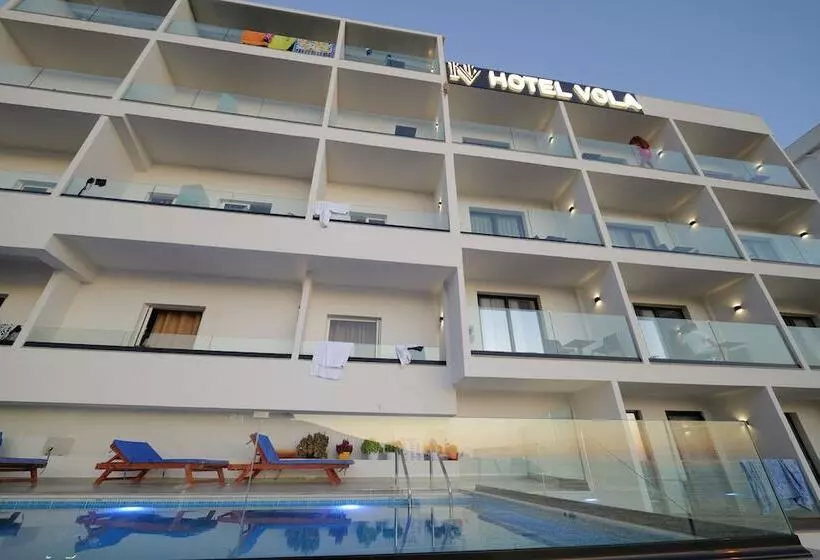 هتل Vola