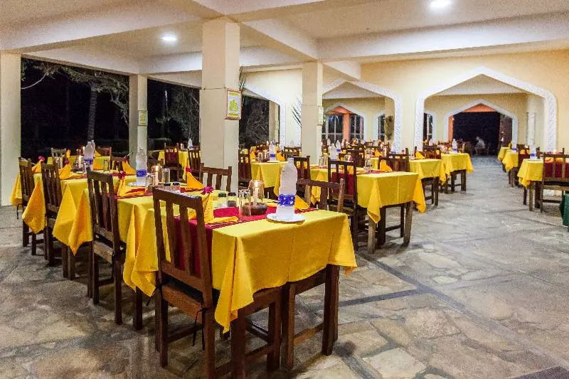 ホテル Waridi Beach Resort And Spa