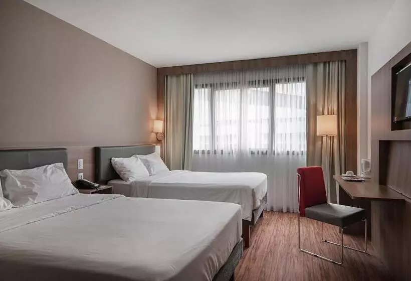 هتل Wyndham Salvador Hangar Aeroporto