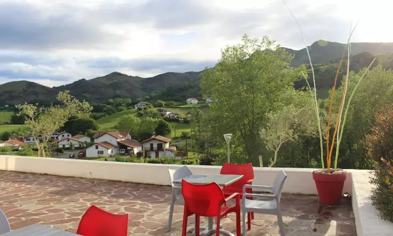 住所  Vvf Villages Sare