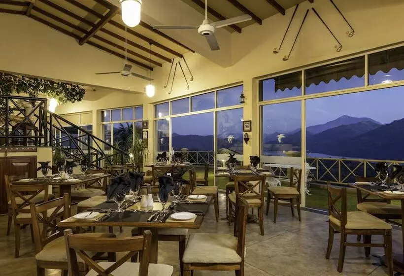 בית מלון כפרי The Albatross, Kandy