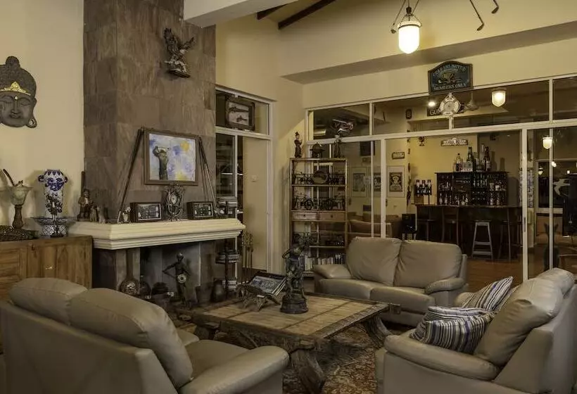 בית מלון כפרי The Albatross, Kandy