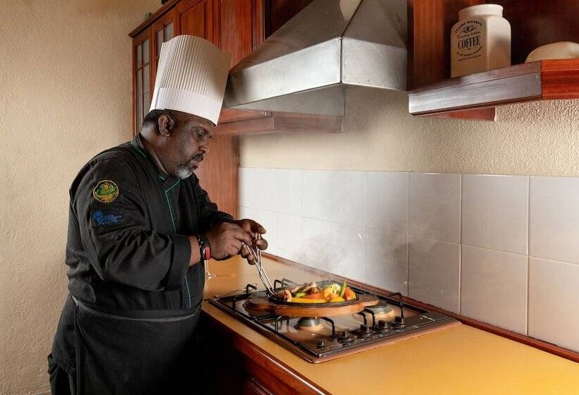 فندق The Albatross, Kandy