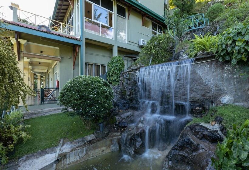 فندق The Albatross, Kandy
