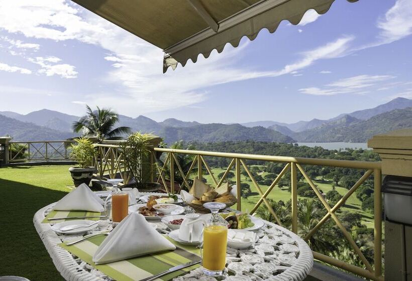 فندق The Albatross, Kandy