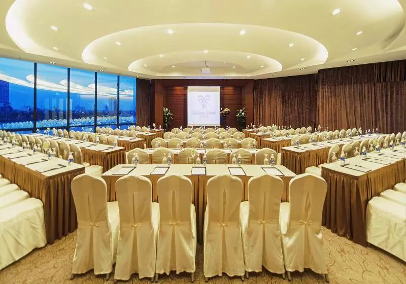 Brilliant Hotel   Afternoon Tea Inclusive