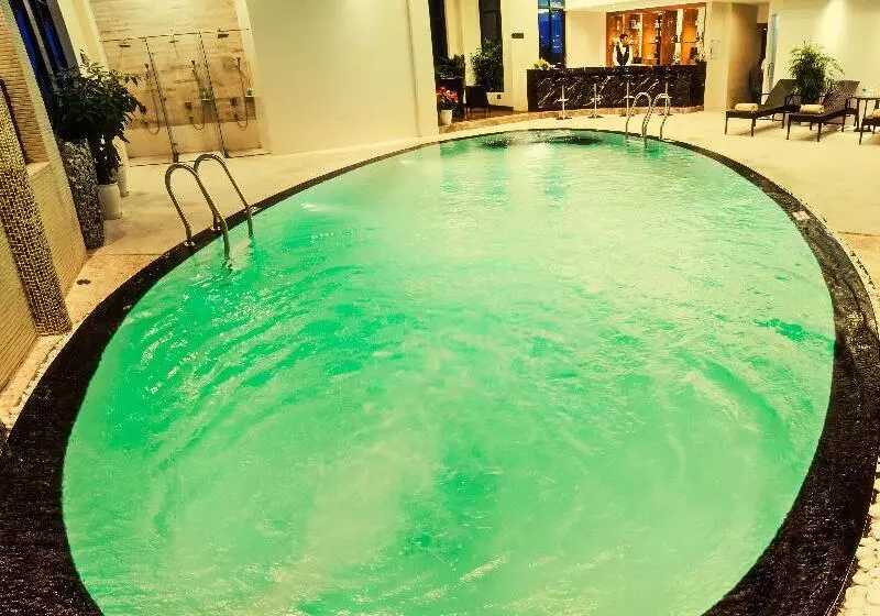 Brilliant Hotel   Afternoon Tea Inclusive