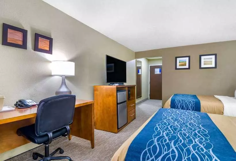 Отель Comfort Inn Ottawa