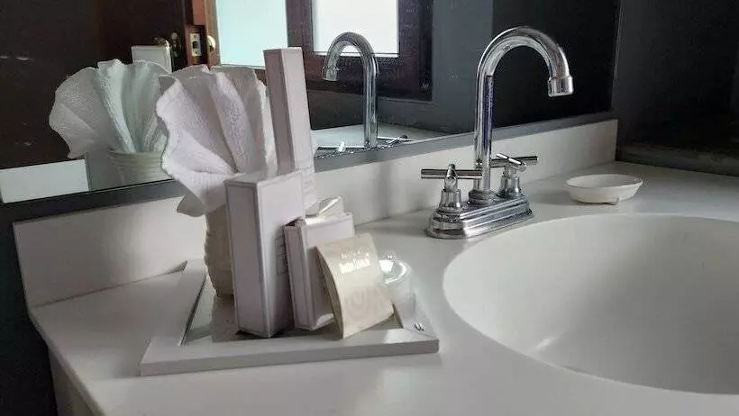 Flor De Mayo Boutique Hotel, Spa & Restaurant