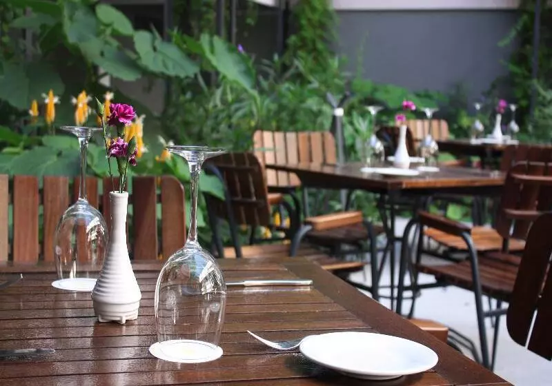 Flor De Mayo Boutique Hotel, Spa & Restaurant