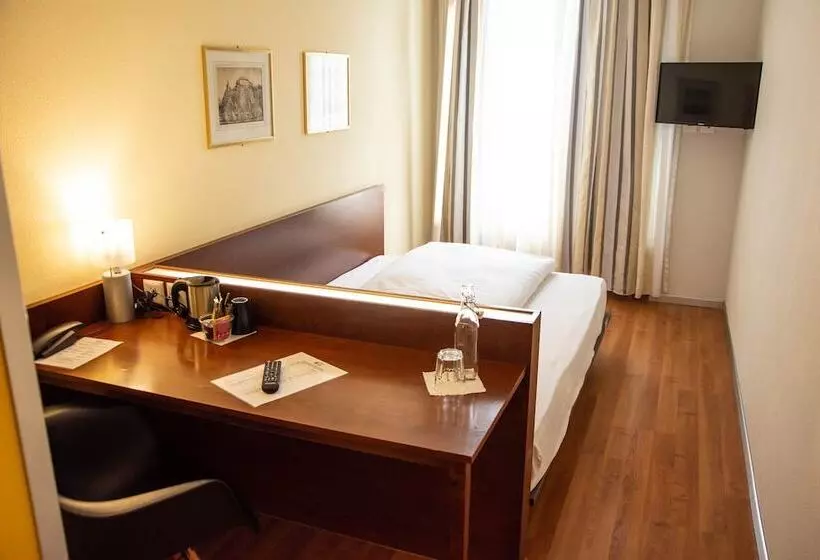 ホテル Goldener Schlussel