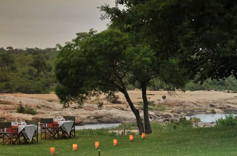 Отель Mjejane River Lodge