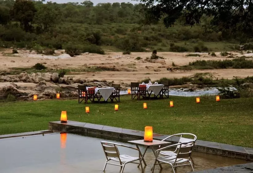 Отель Mjejane River Lodge