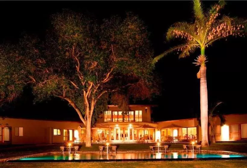 Отель Mjejane River Lodge