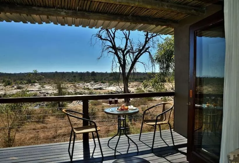 Отель Mjejane River Lodge