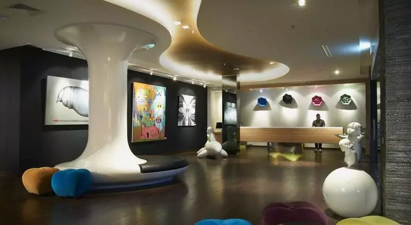 호텔 Regantris Surabaya