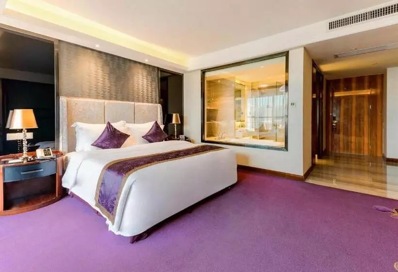 Sentosa Hotel Shenzhen Feicui Branch, Enjoy Tropical Swimming Pools And High Class Fitness Club