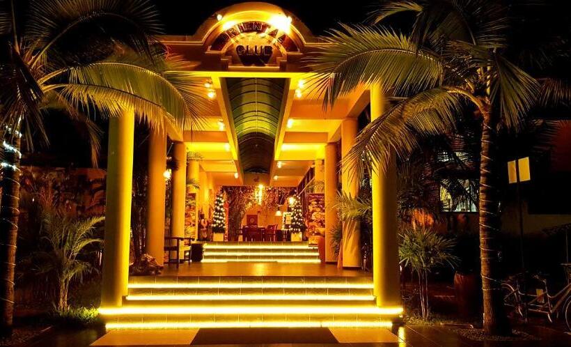 호텔 The Oriental Tropical Beach At Vip Resort