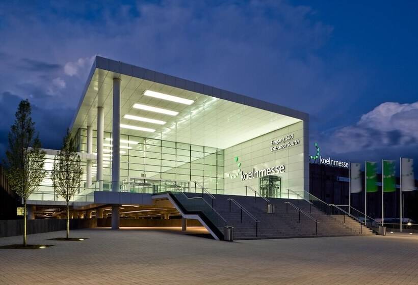 La Maison Hotel   Boardinghouse