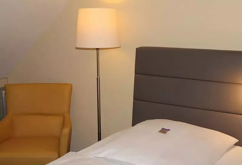 La Maison Hotel   Boardinghouse