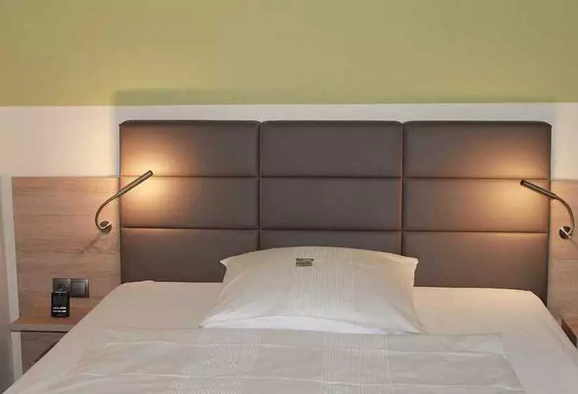 La Maison Hotel   Boardinghouse