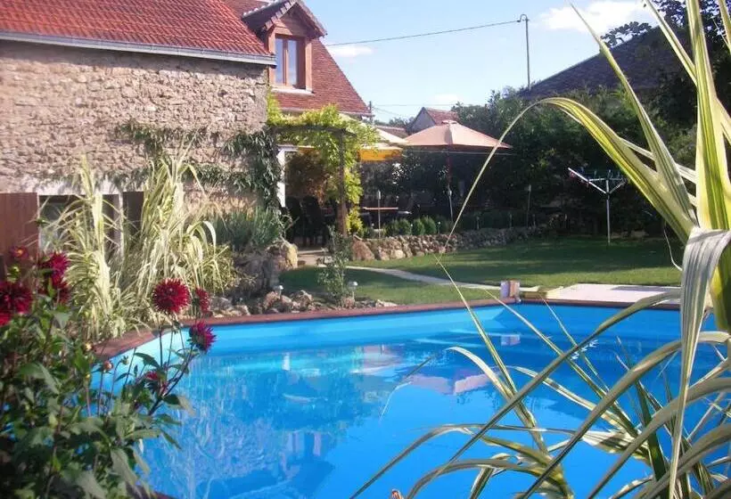 مبيت وإفطار Chambres D Hôtes La Vallée Des Vignes