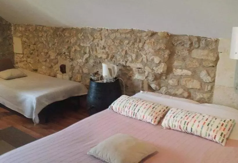 مبيت وإفطار Chambres D Hôtes La Vallée Des Vignes