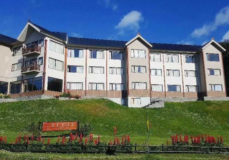 Altos Ushuaia Hotel & Resto