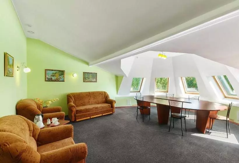 Отель Balthouse