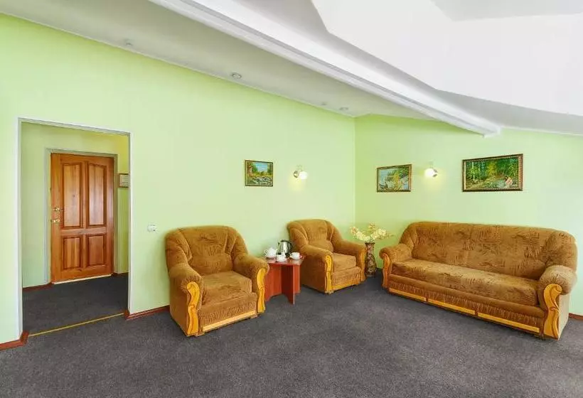 Отель Balthouse