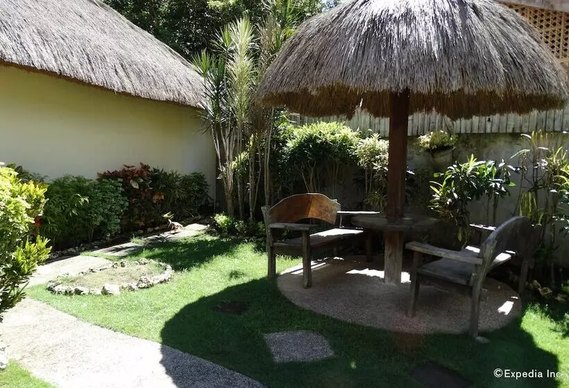 호텔 Chiisai Natsu Resort Panglao